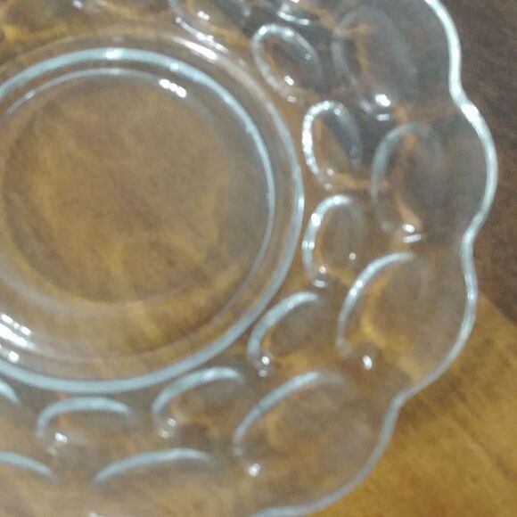 Vintage Circular Clear Glass Dish with oval design - Picture 2 of 5